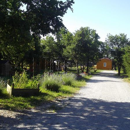Chalet 4 Personnes Montolieu Екстер'єр фото